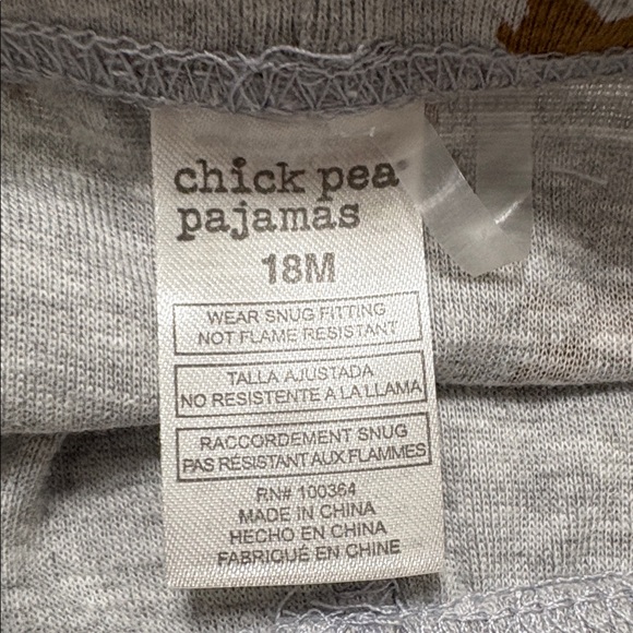 Chick pea Pajama Set Kids size 18 months Red and Gray Reindeer Pajama Set - Picture 9 of 9